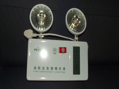 新國標(biāo)認(rèn)證 帶故障報(bào)警功能的LED雙頭消防應(yīng)急燈——安全與節(jié)能的完美融合